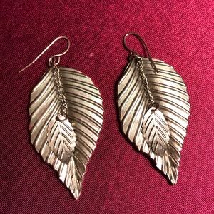 Aldo accessories leaf earrings color silver